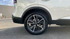 Nissan Qashqai 1.3 DiG-T MH Tekna 5dr Petrol Hatchback